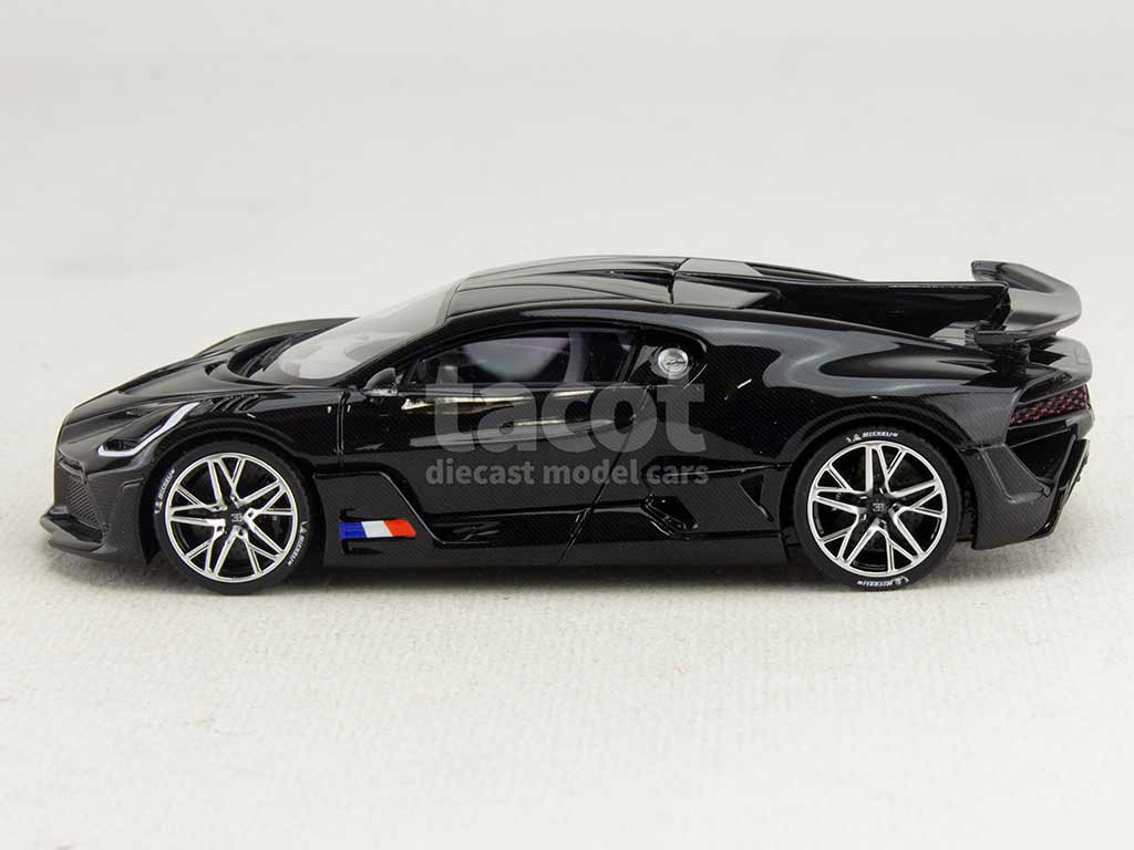 105433 Bugatti Divo 2019