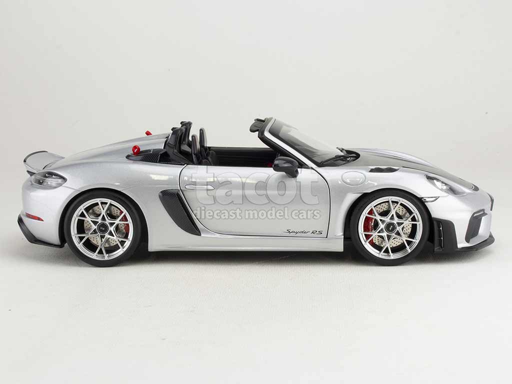 105501 Porsche 718 Spyder RS Weissach Pack 2023