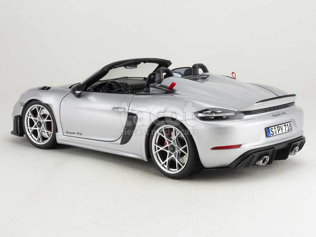 105501 Porsche 718 Spyder RS Weissach Pack 2023
