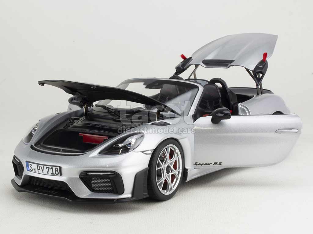 105501 Porsche 718 Spyder RS Weissach Pack 2023