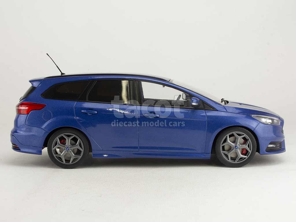 105504 Ford Focus ST Estate 2015