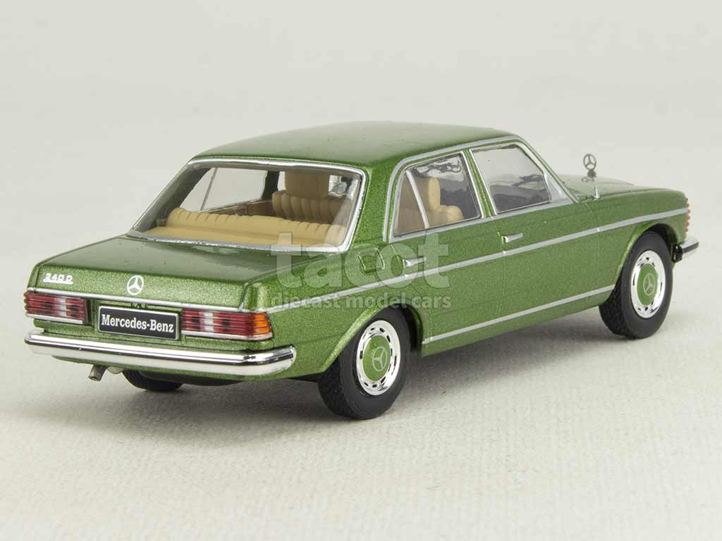 105512 Mercedes 240D/ W123 1976