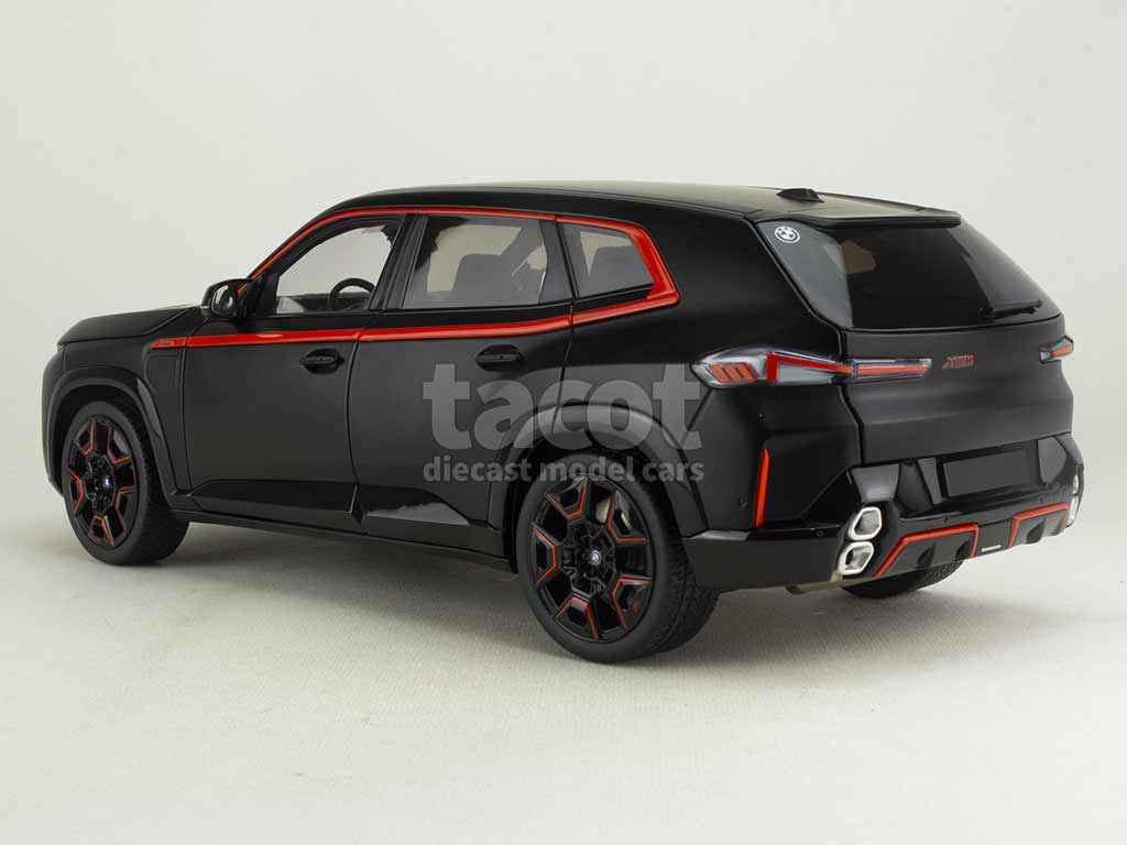 105515 BMW XM 2023