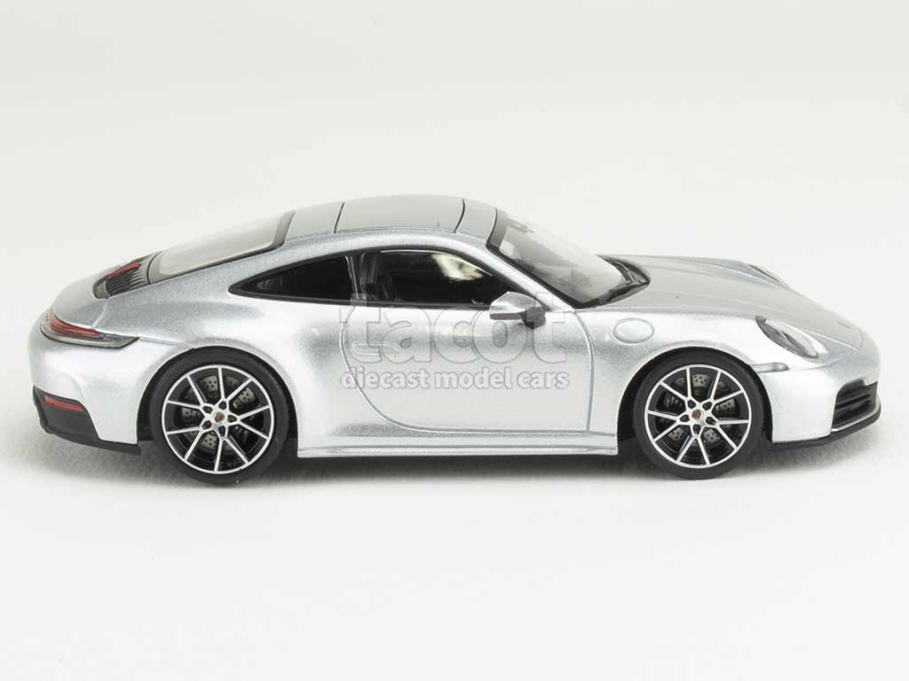 105539 Porsche 911/992 Carrera 2025