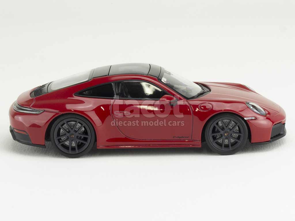 105540 Porsche 911/992 Carrera 2025