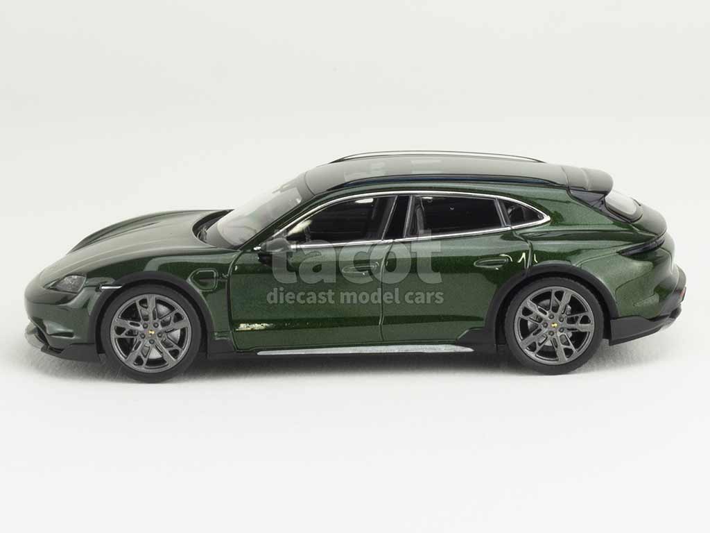 105541 Porsche Taycan 4S Cross Turismo 2024