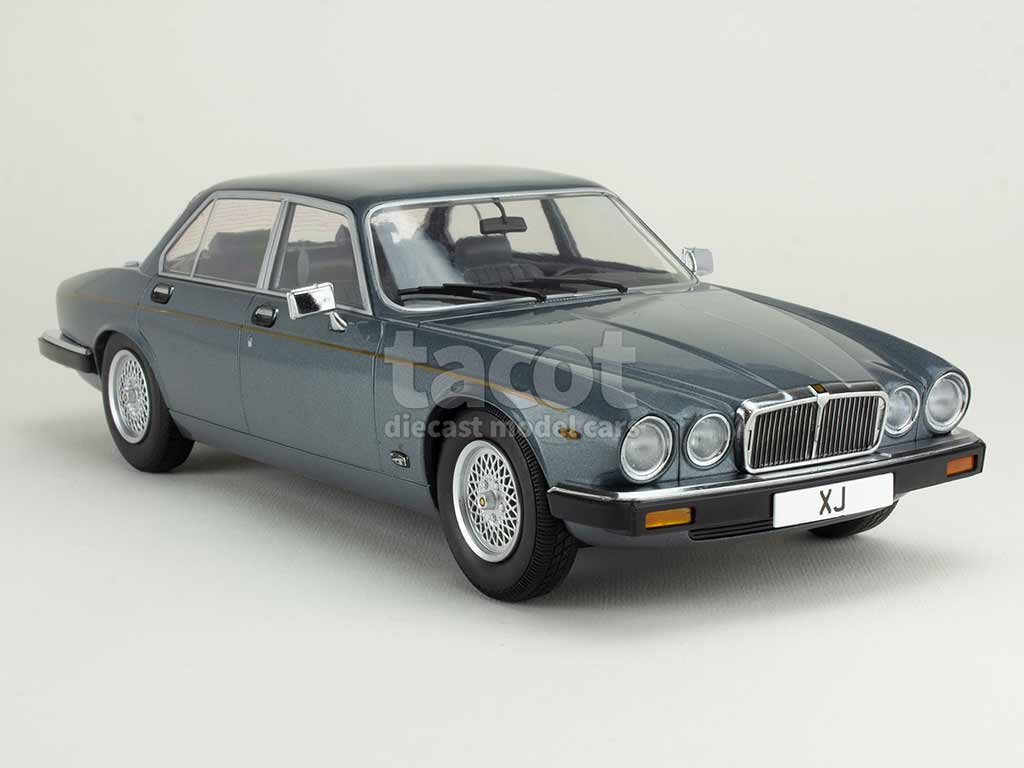 105594 Jaguar XJ Series III 1979