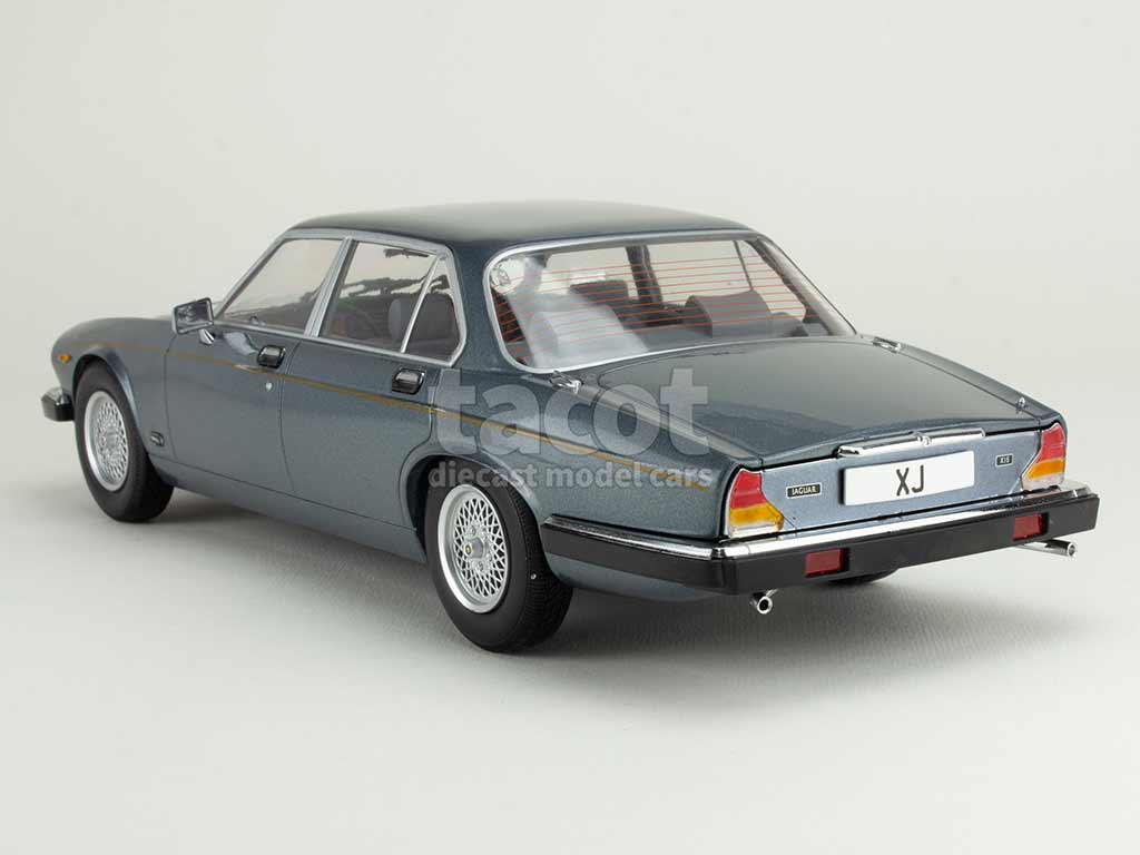 105594 Jaguar XJ Series III 1979