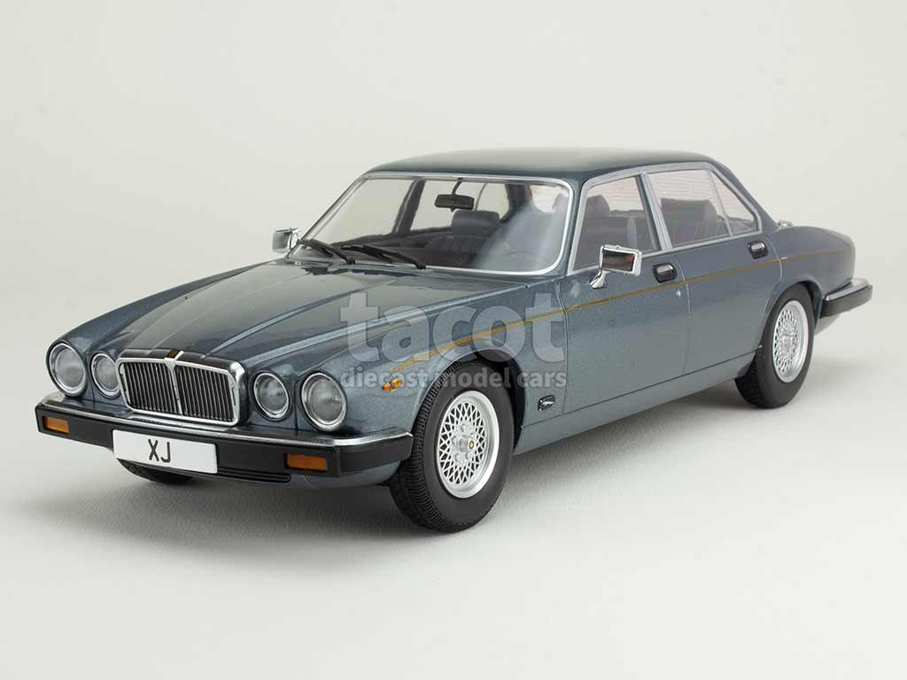 105594 Jaguar XJ Series III 1979
