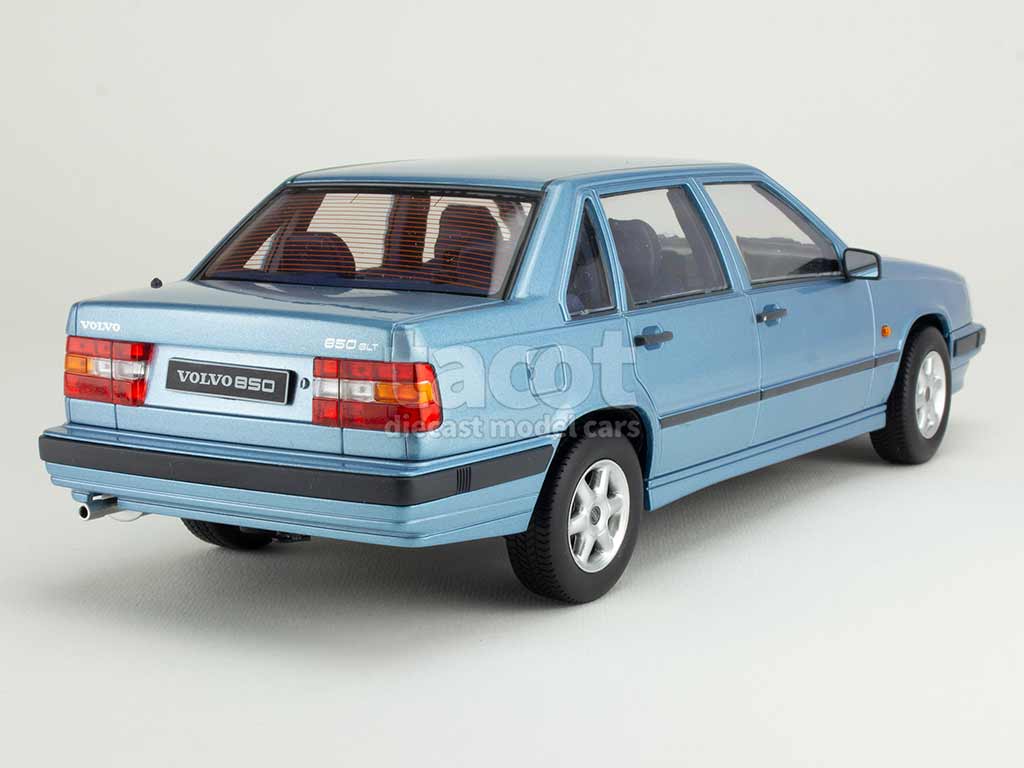 105602 Volvo 850 1993