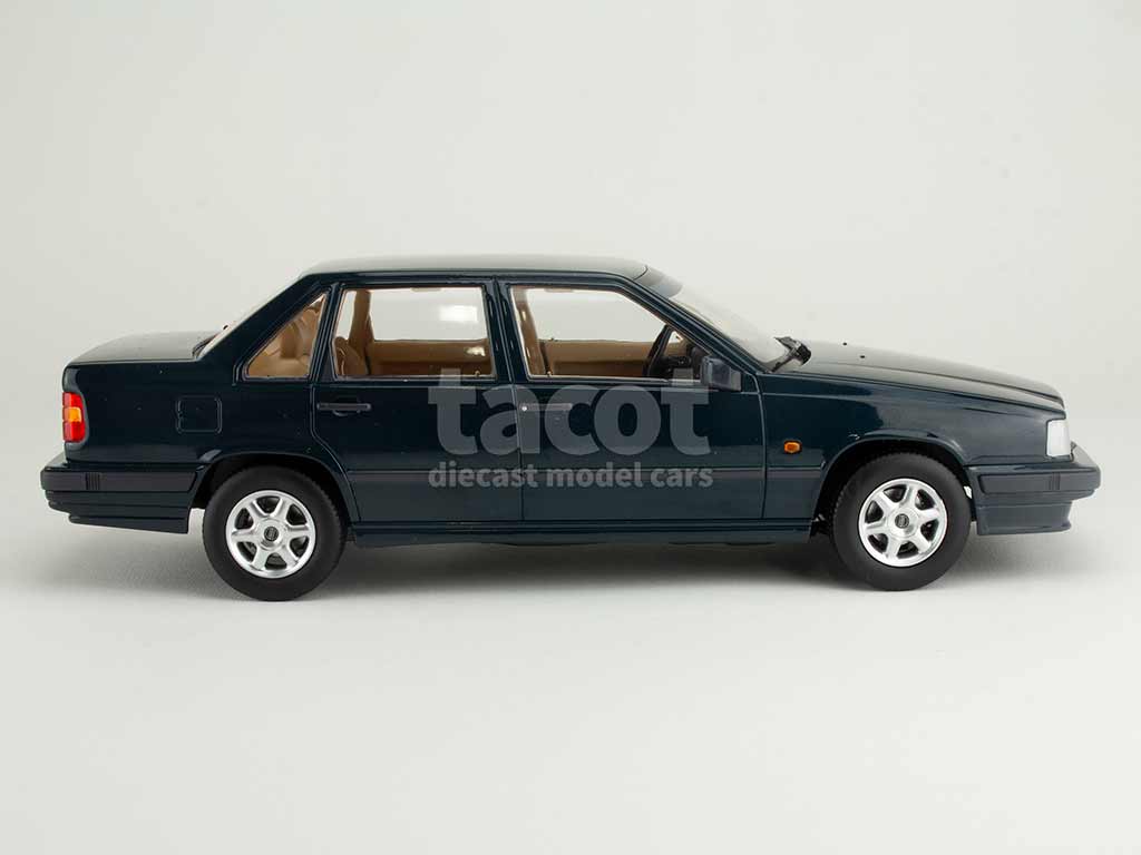 105603 Volvo 850 1993