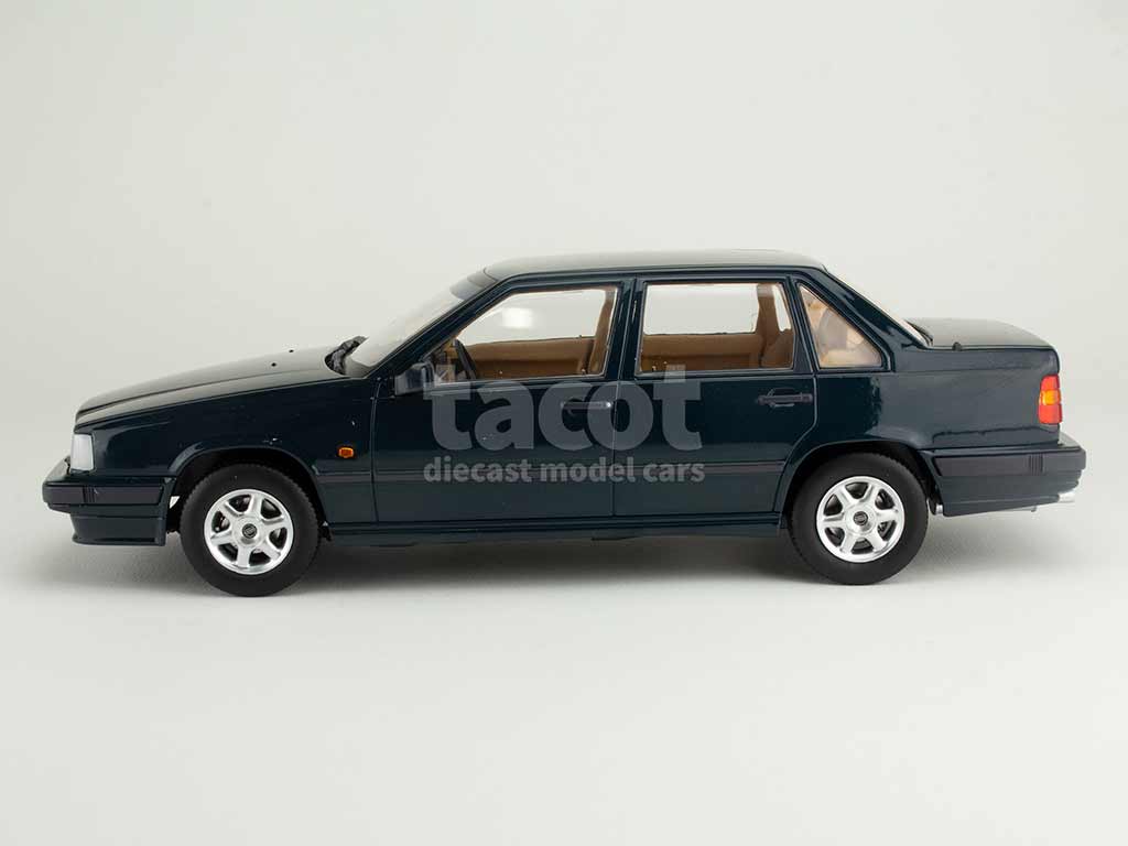 105603 Volvo 850 1993