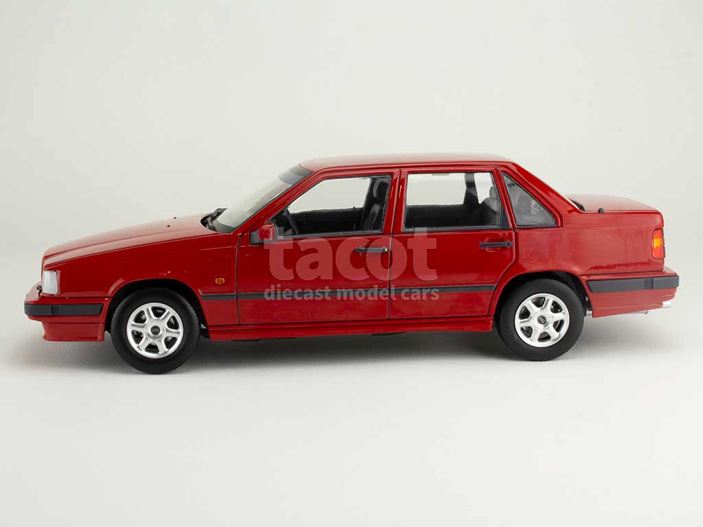 105604 Volvo 850 1993