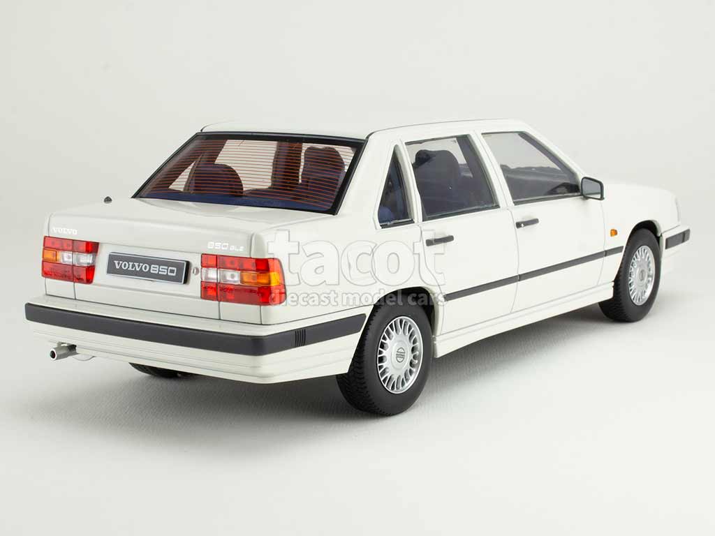 105609 Volvo 850 1993