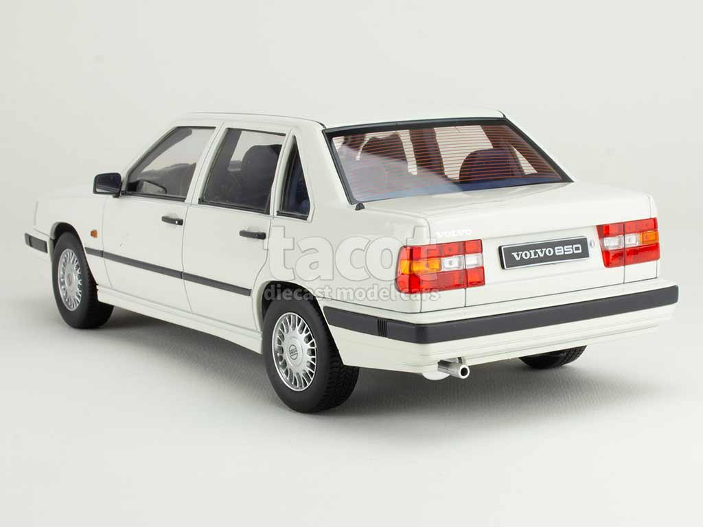 105609 Volvo 850 1993
