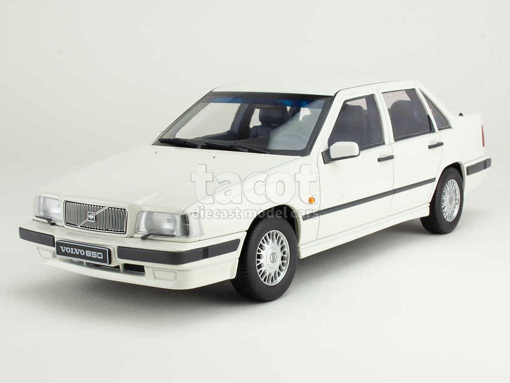 105609 Volvo 850 1993