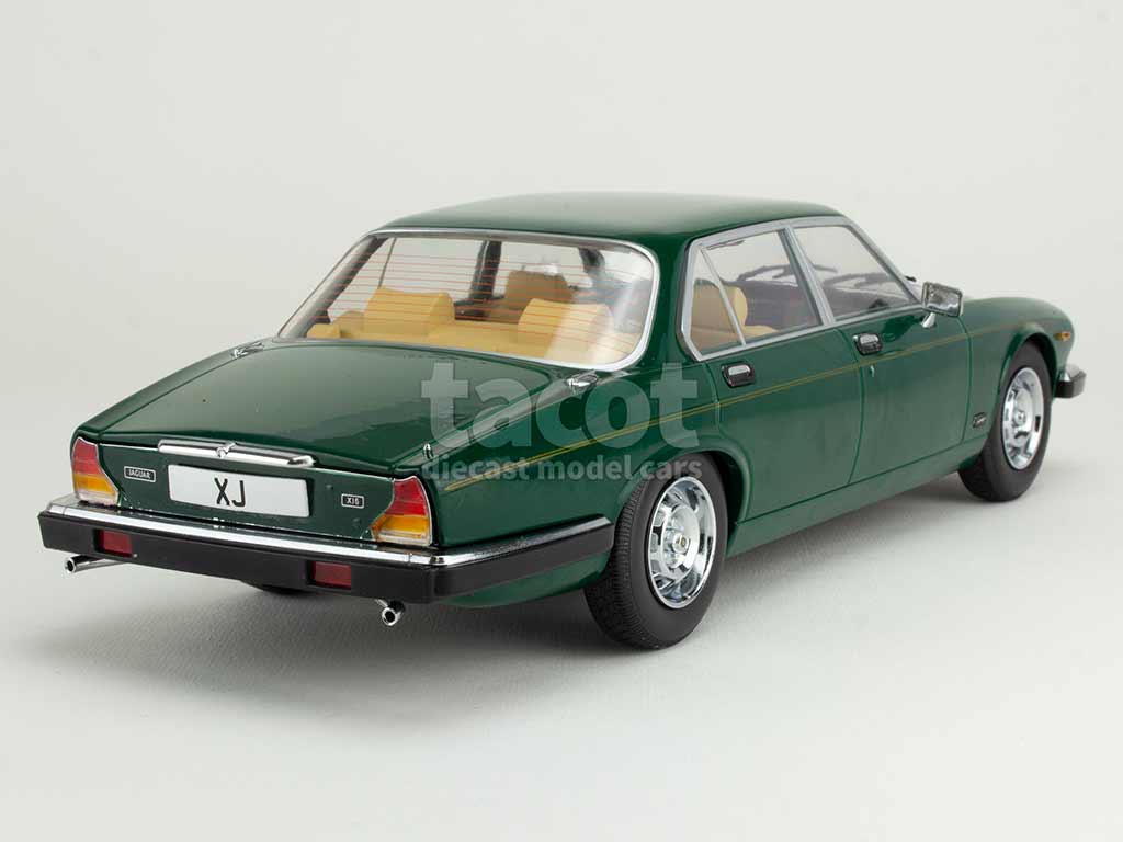 105627 Jaguar XJ Series III 1979