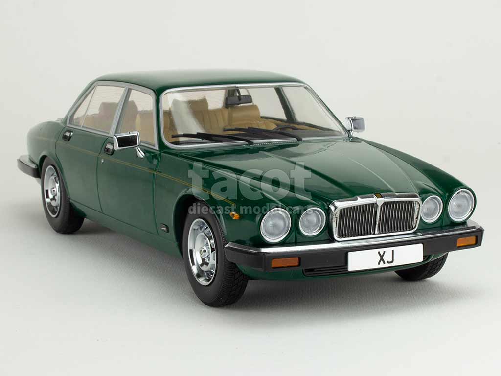 105627 Jaguar XJ Series III 1979