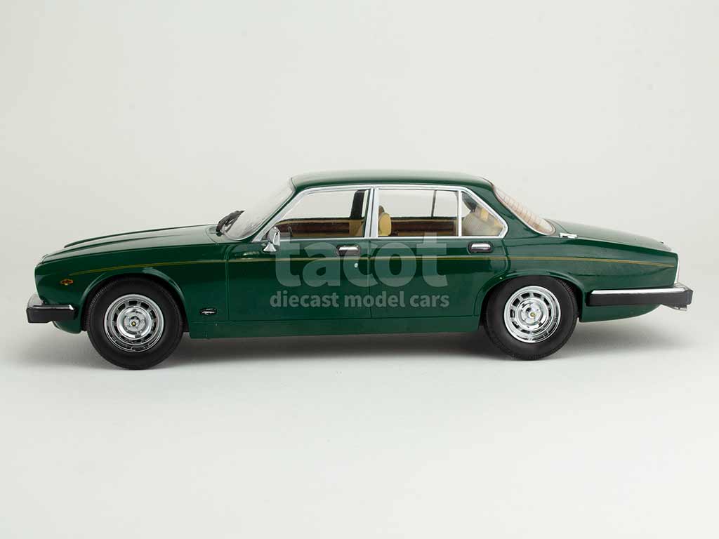 105627 Jaguar XJ Series III 1979