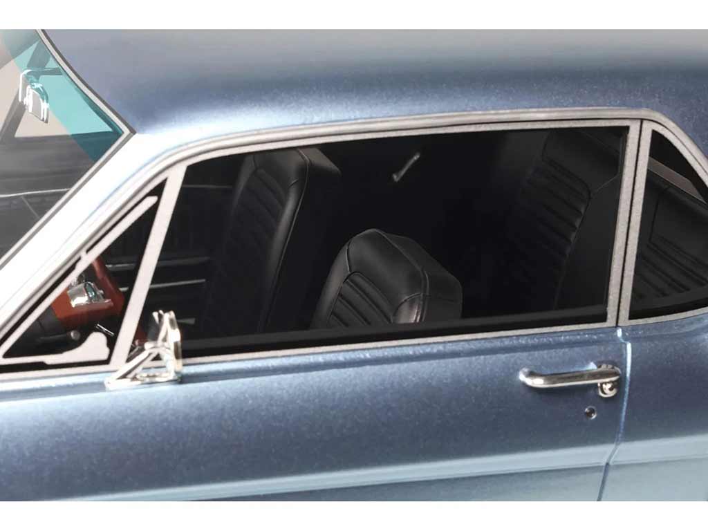 105647 Ford Mustang V8 Hardtop 1965