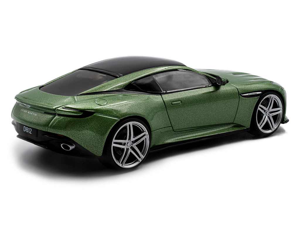 105659 Aston Martin DB12 2023