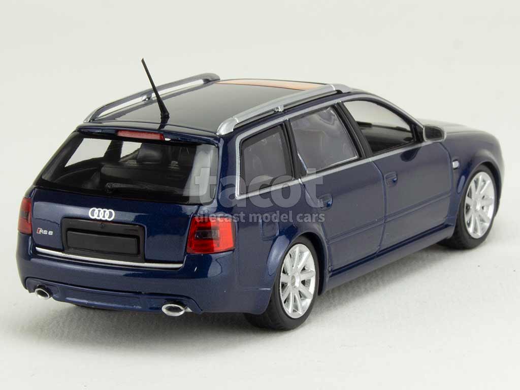 105681 Audi RS6 Avant 2002