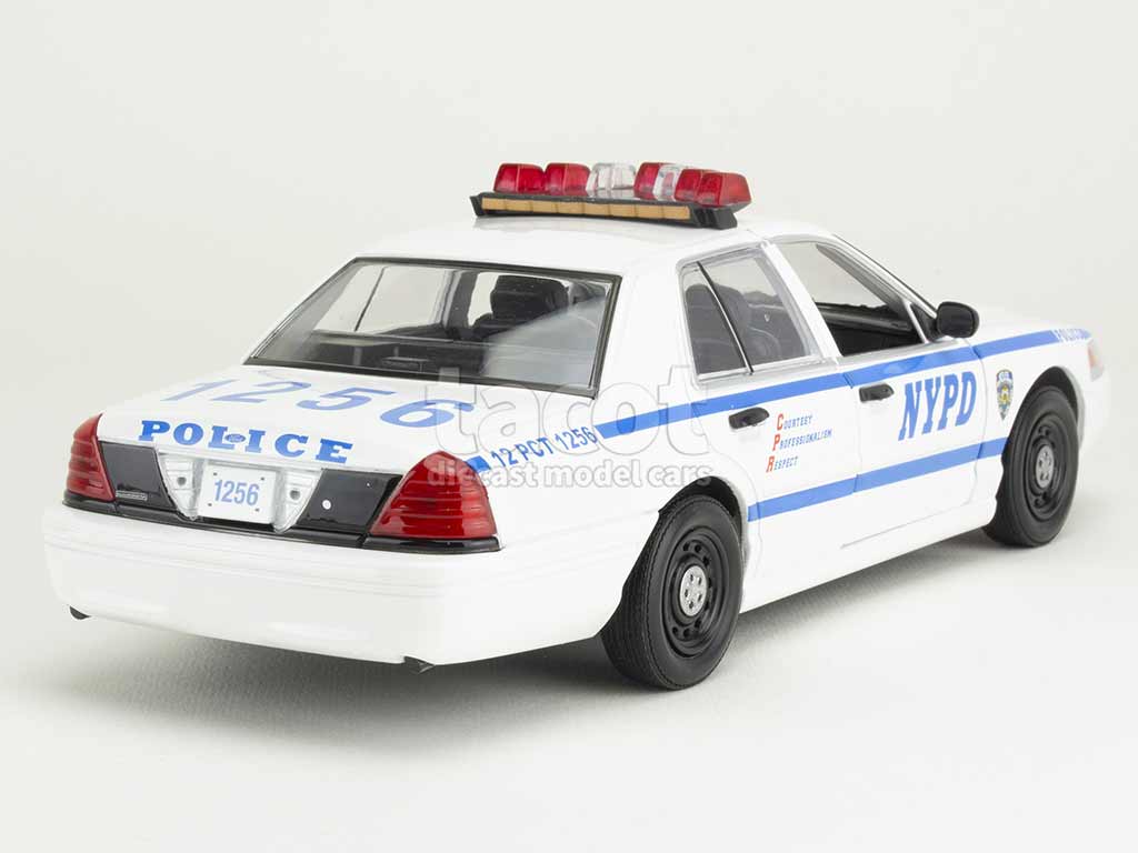 105696 Ford Crown Victoria Police 2003