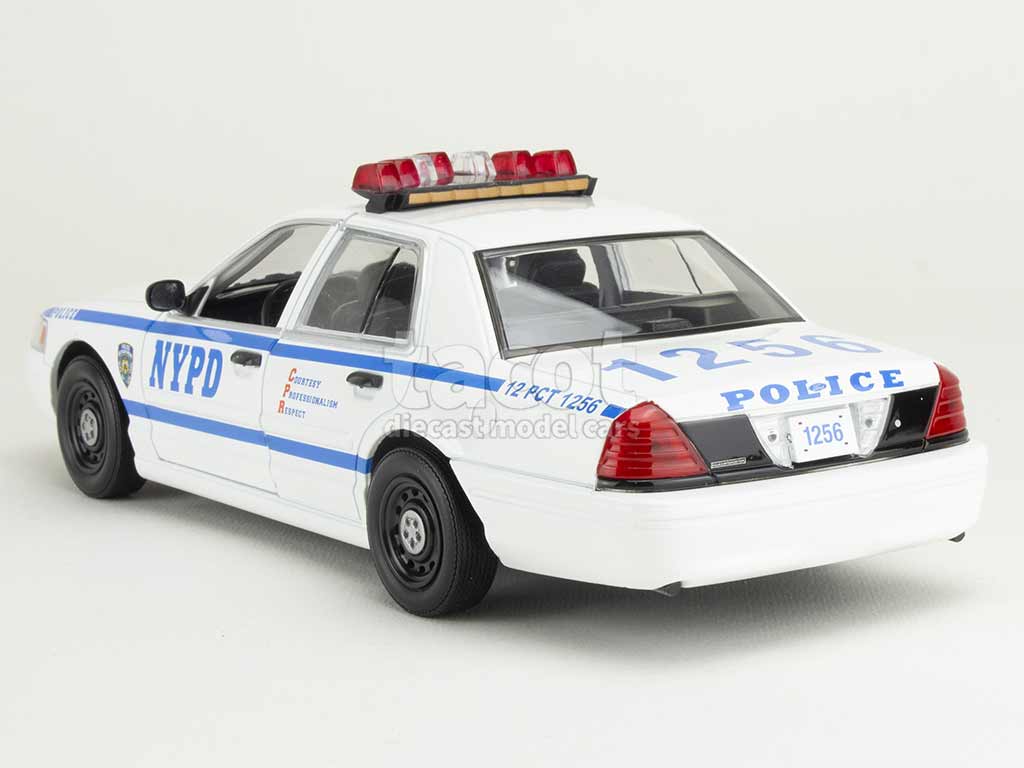 105696 Ford Crown Victoria Police 2003