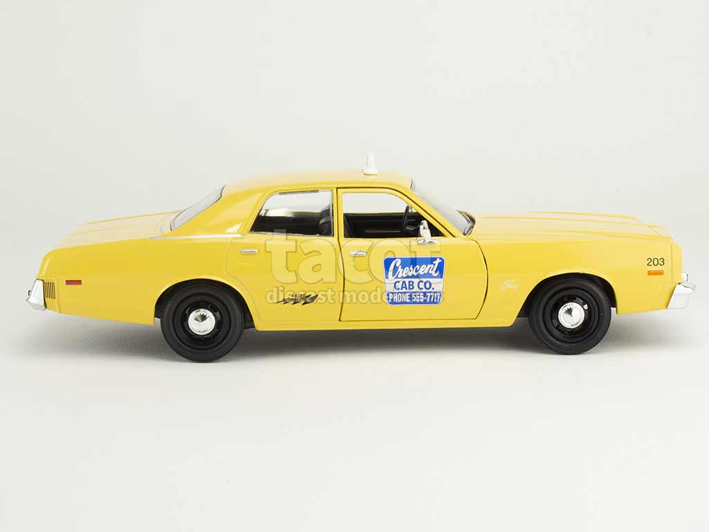 105697 Plymouth Fury Taxi 1975