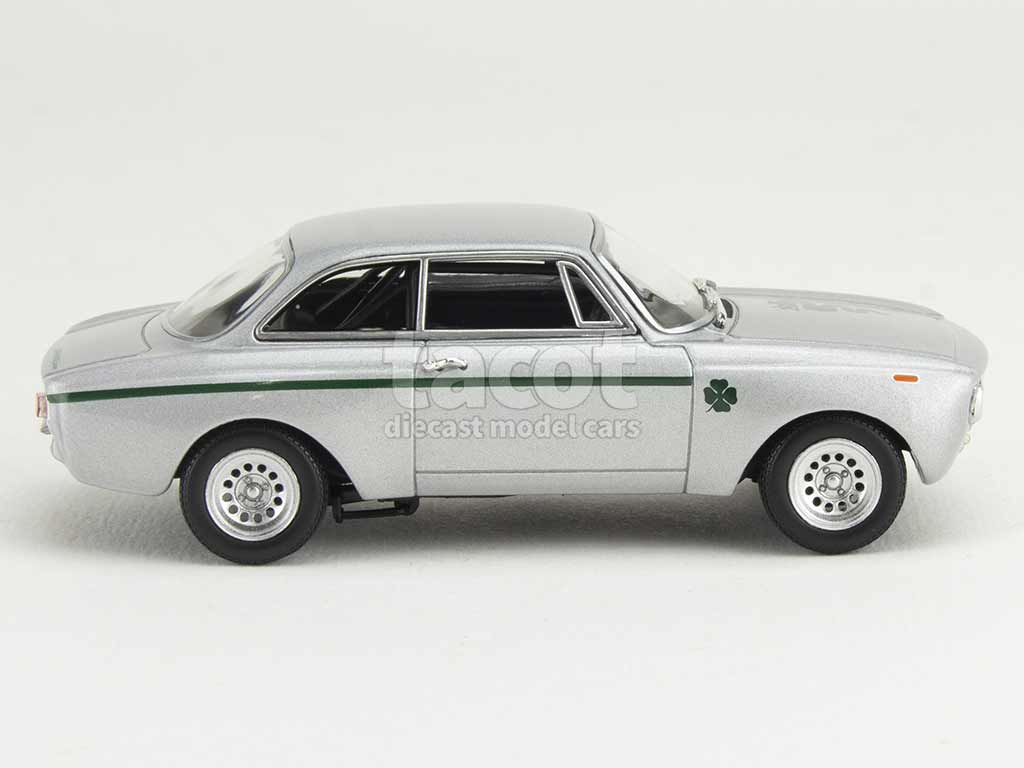 105766 Alfa Romeo GTA 1300 Junior 1968