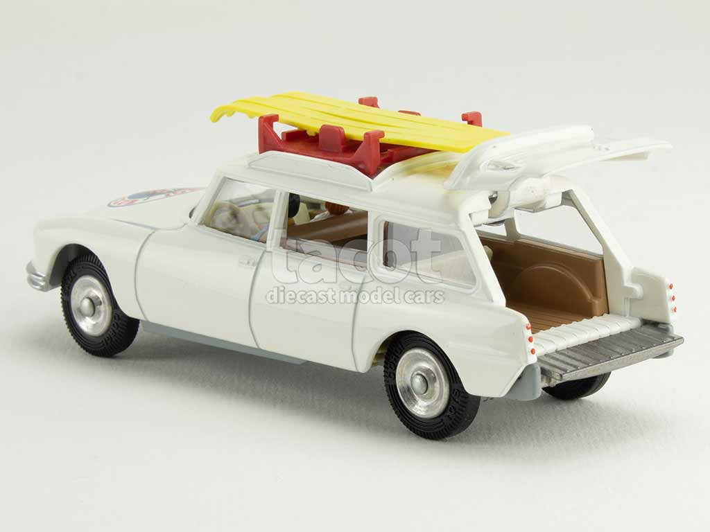 105810 Citroën DS19 Break Skis