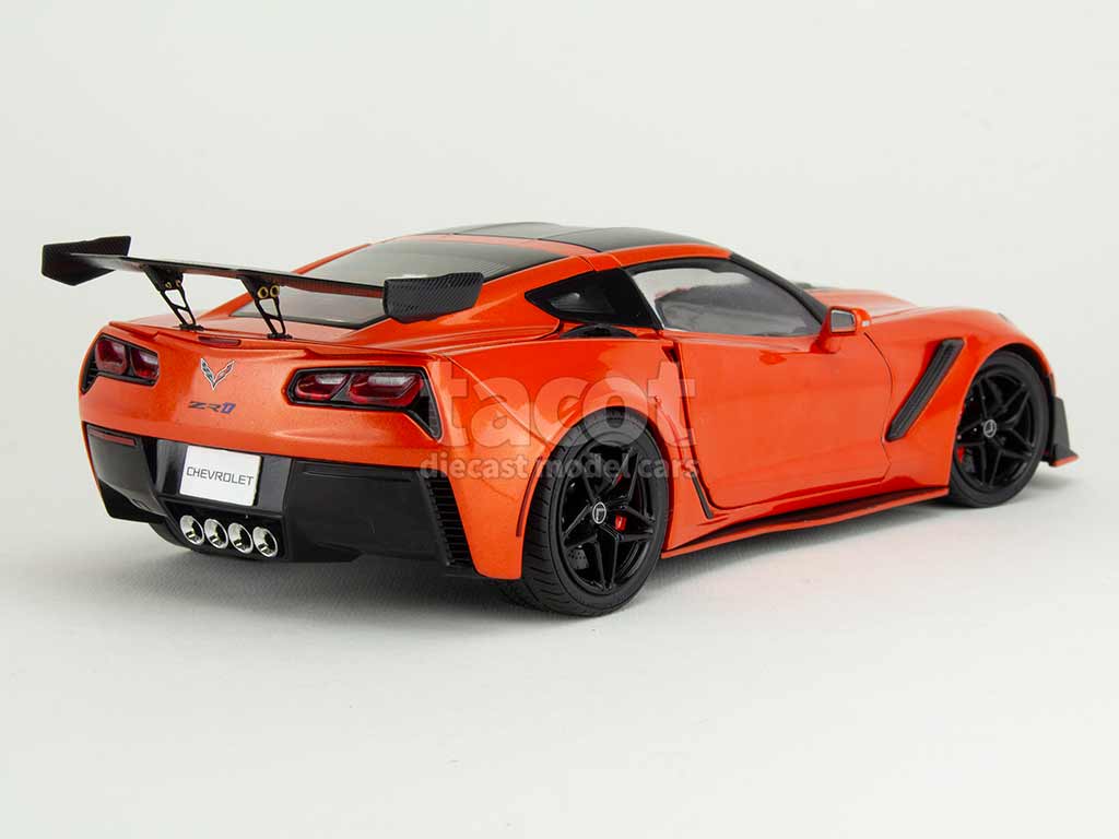 105835 Chevrolet Corvette C7 ZR1 2019