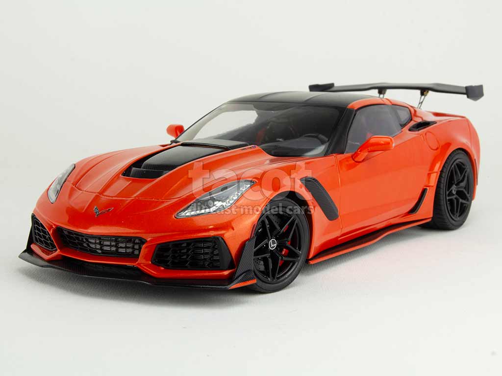 105835 Chevrolet Corvette C7 ZR1 2019