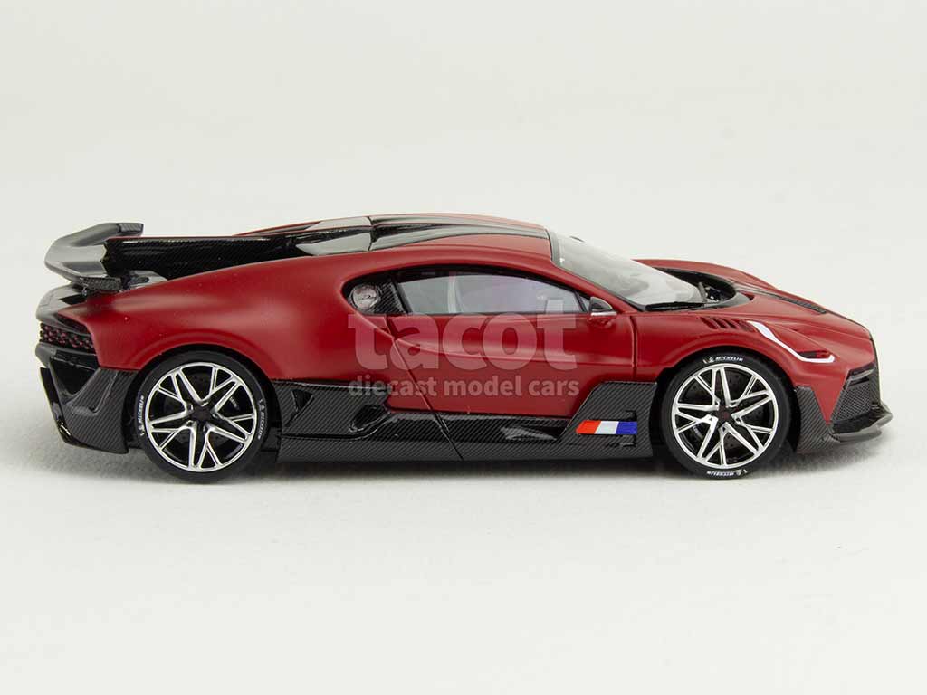 105869 Bugatti Divo 2019