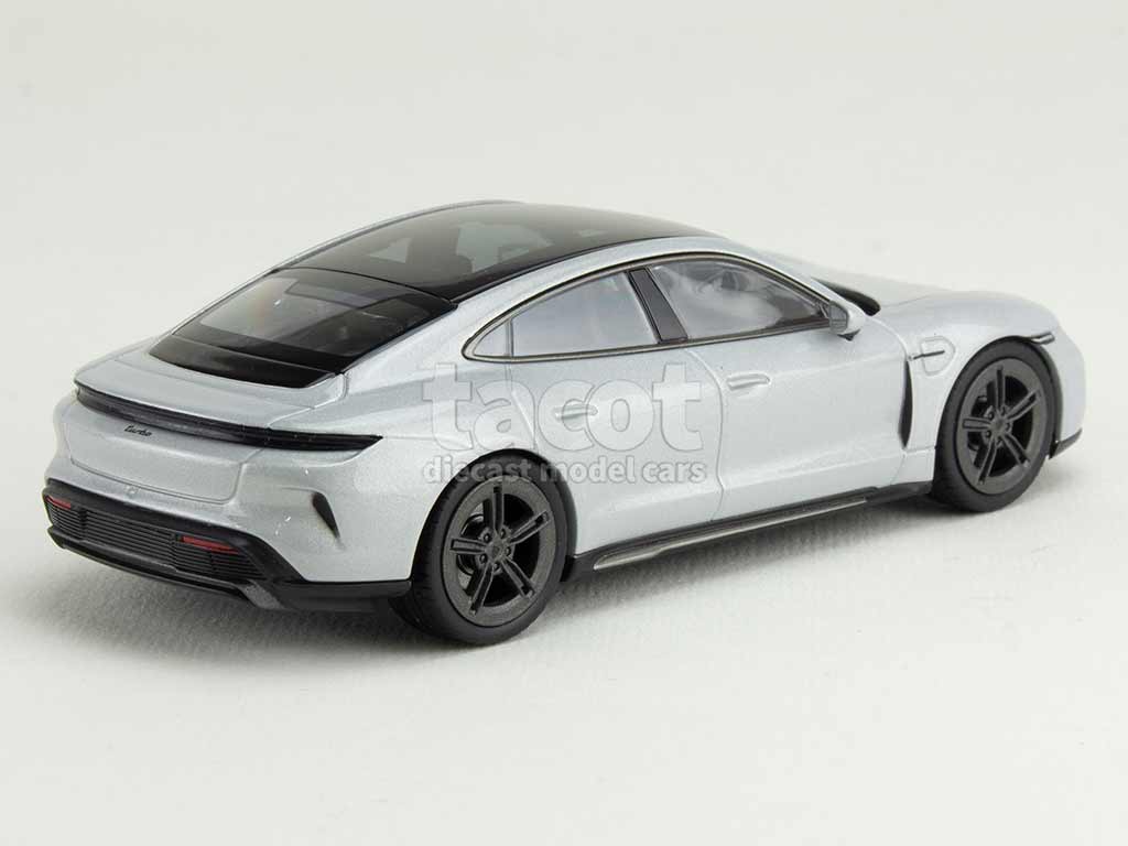 105870 Porsche Taycan Turbo 2024