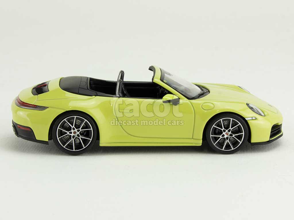 105872 Porsche 911/992 Carrera Cabriolet 2025