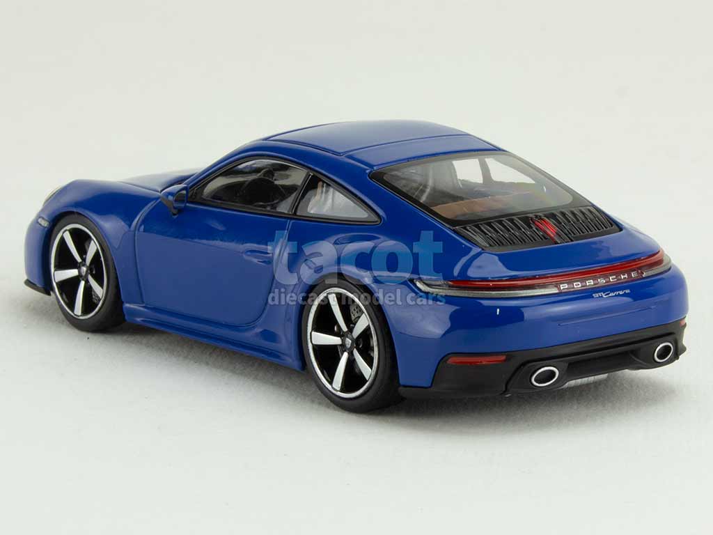 105875 Porsche 911/992 Carrera 2025