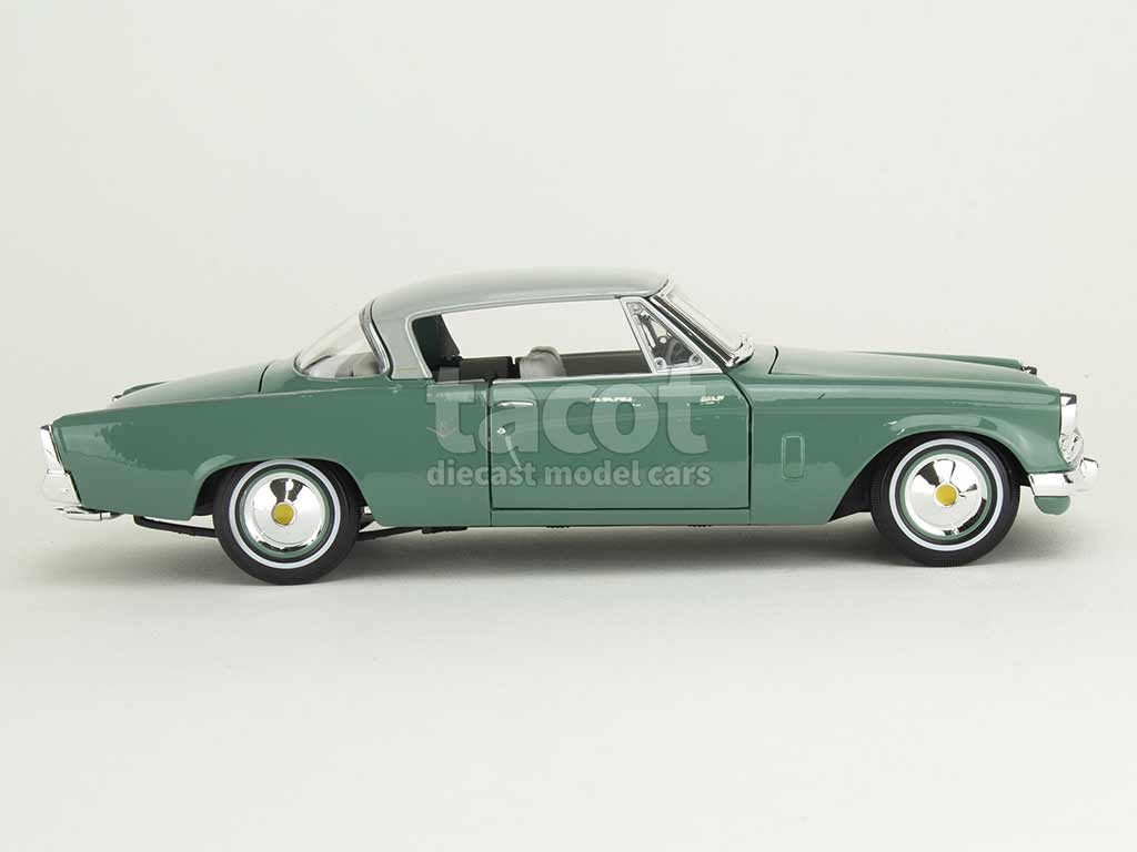105903 Studebaker Starliner 1953