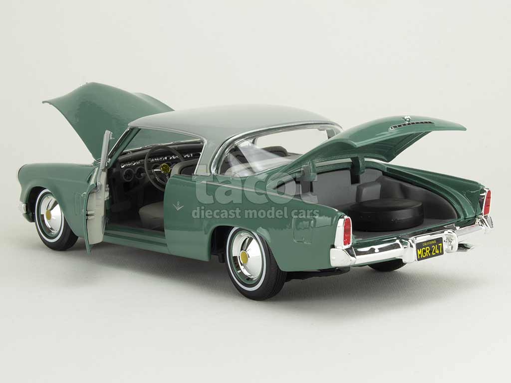 105903 Studebaker Starliner 1953