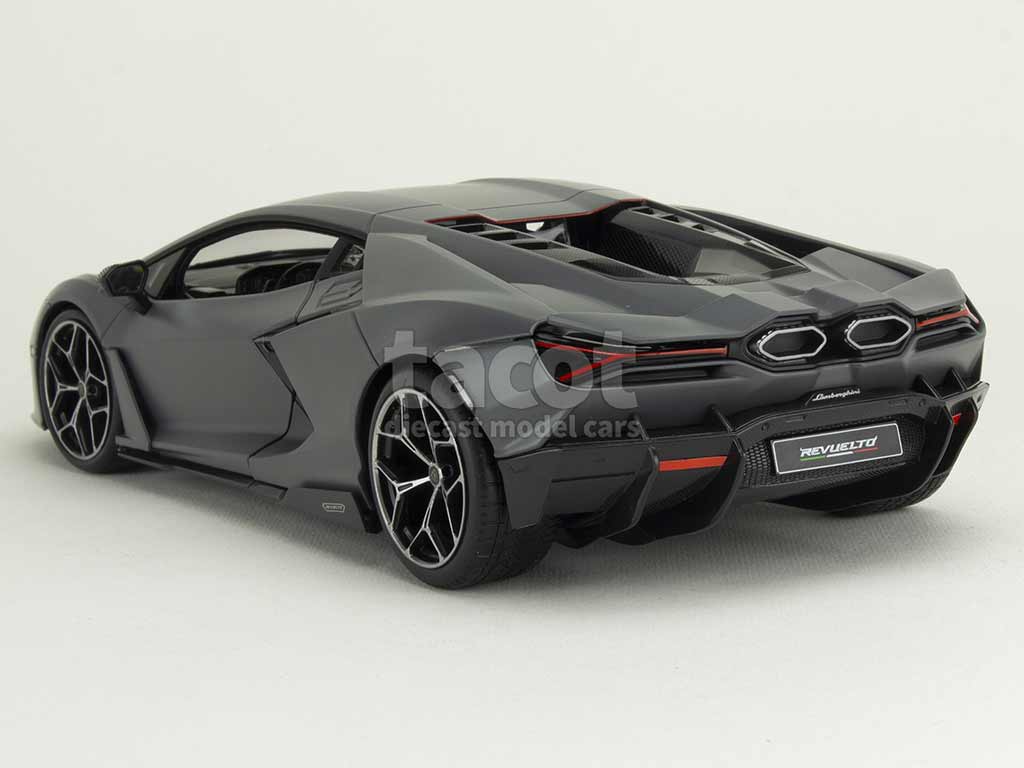 105904 Lamborghini Revuelto 2024