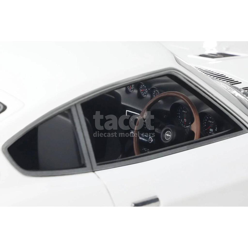 105922 Nissan Fairlady Z Pandem 2015