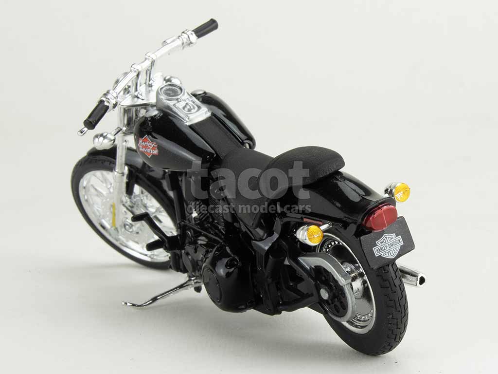 105973 Harley Davidson FXSTB Night Train 2002