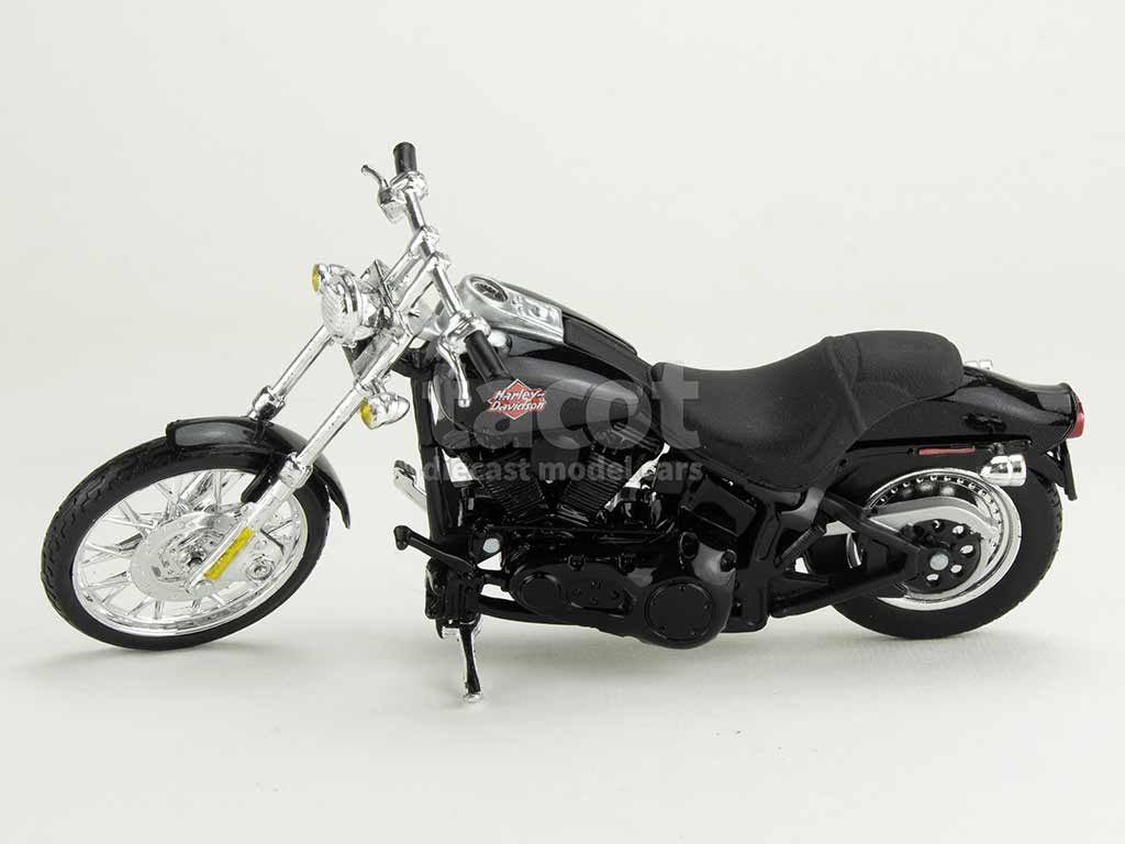 105973 Harley Davidson FXSTB Night Train 2002