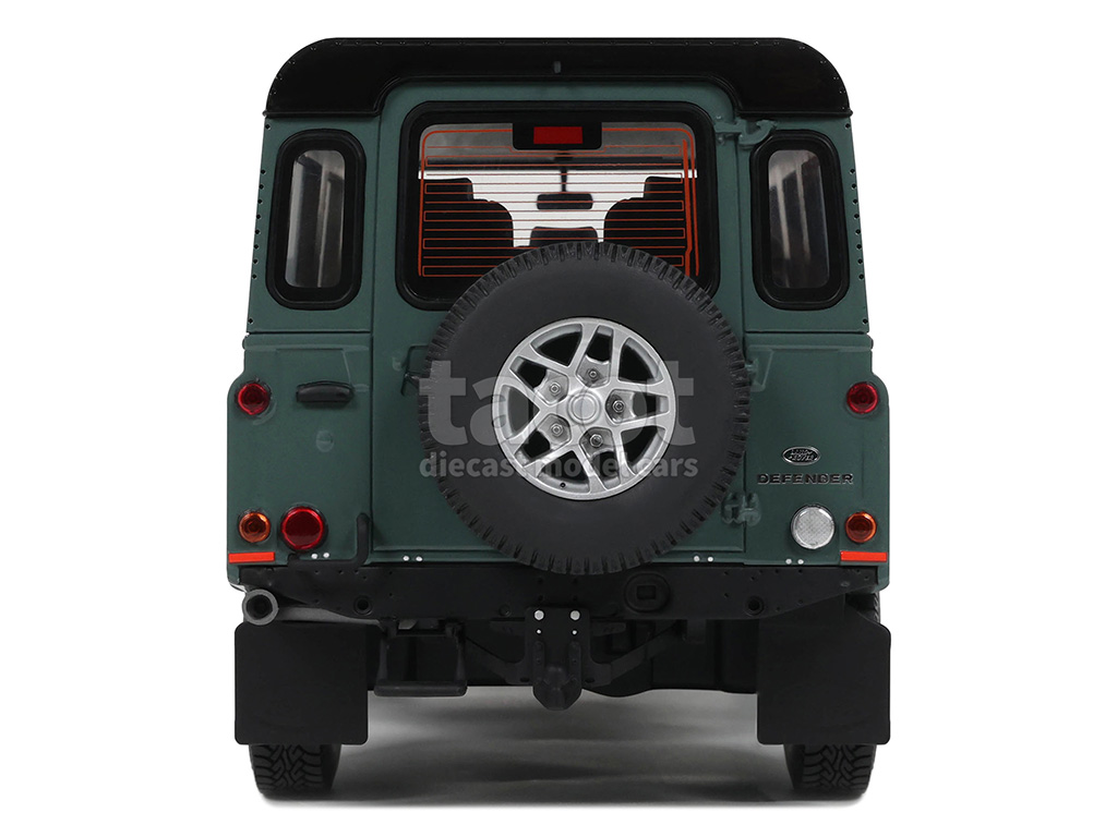 106040 Land Rover Defender III Station Wagon 2016