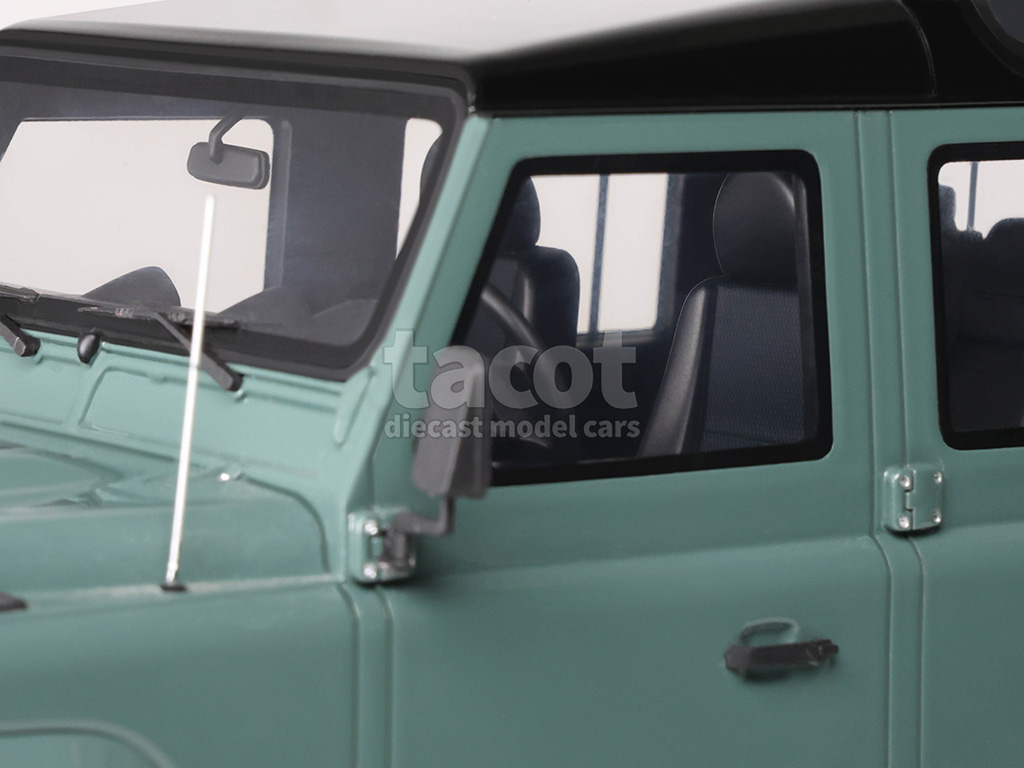 106040 Land Rover Defender III Station Wagon 2016