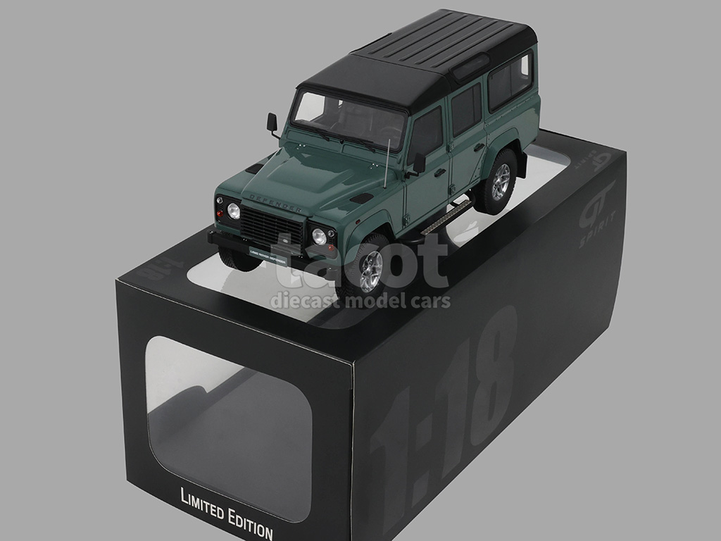 106040 Land Rover Defender III Station Wagon 2016