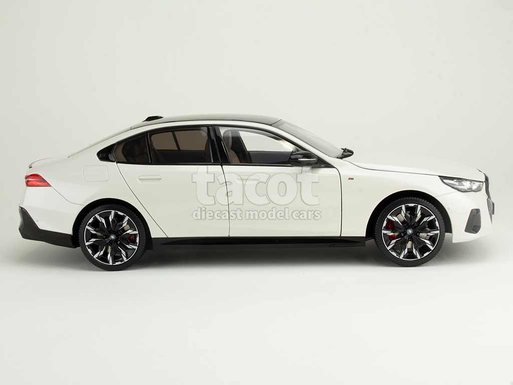 106073 BMW i5/ M60 2023