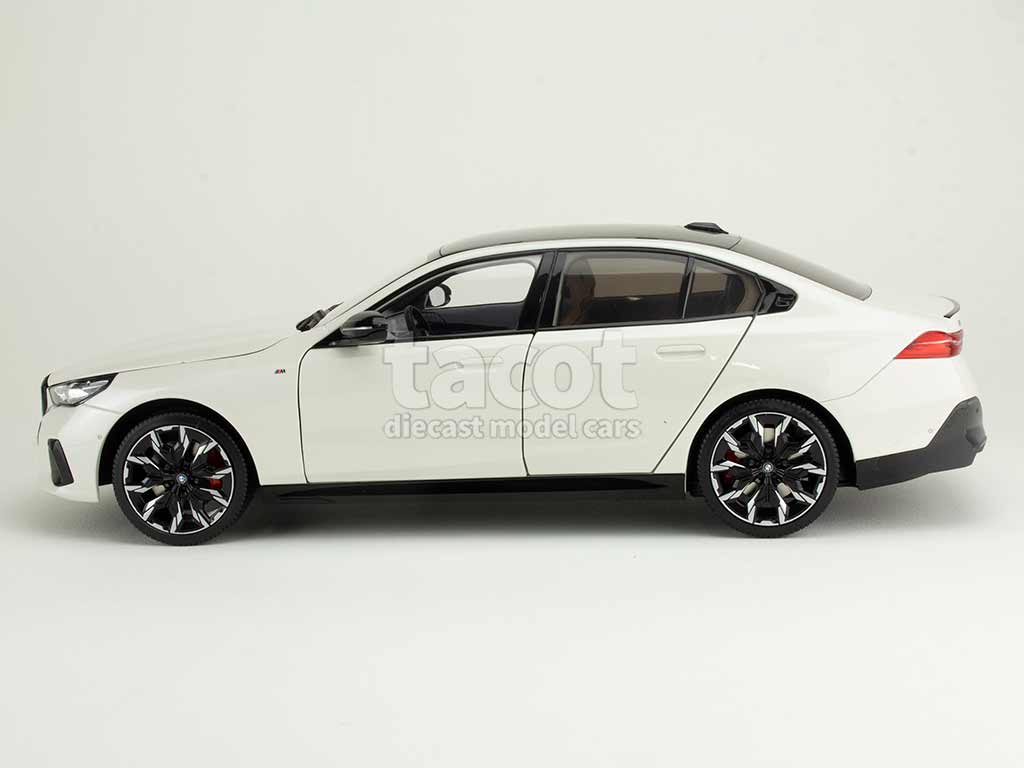 106073 BMW i5/ M60 2023