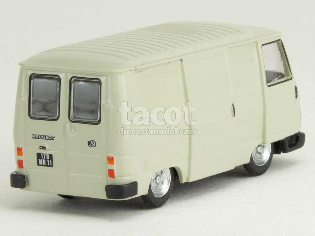 106172 Peugeot J9 1981