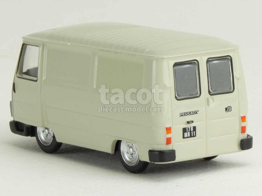 106172 Peugeot J9 1981